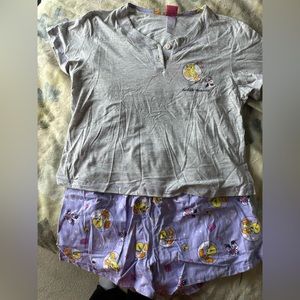 NWT! Looney Tunes Women’s 2 piece Sleepwear Pajama Short Set.size Large.